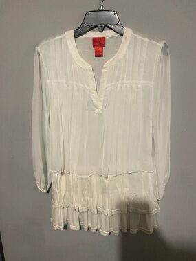 V Christina women’s size M white layered top